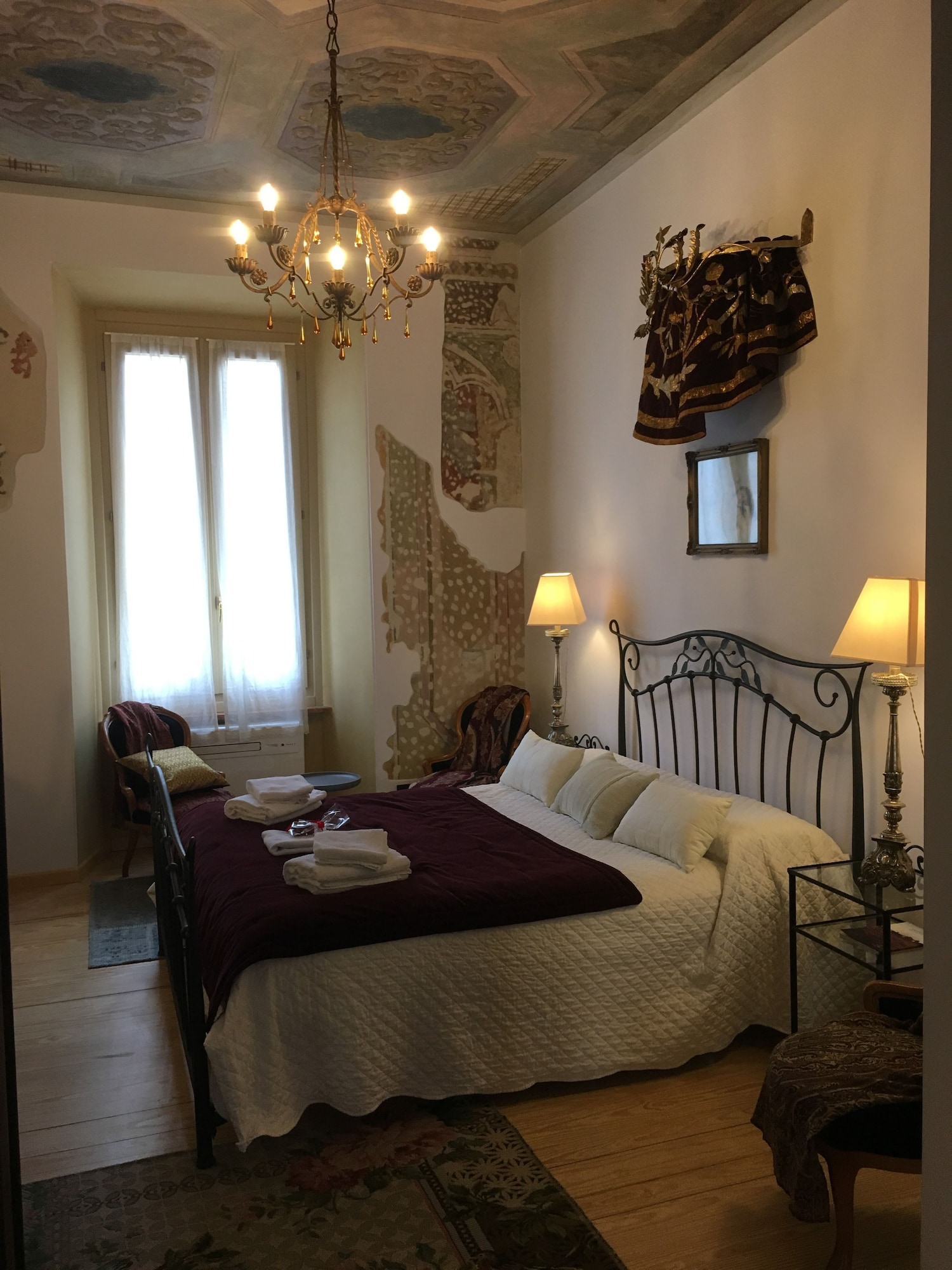 Apartment, House, Queen Bed, 2 Sofa, Kitchenette، Verona Journeys 4/10