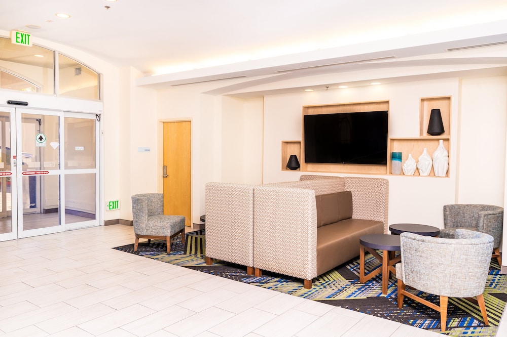 Holiday Inn Express & Suites Las Vegas SW Spring Valley, an IHG Hotel 14/55