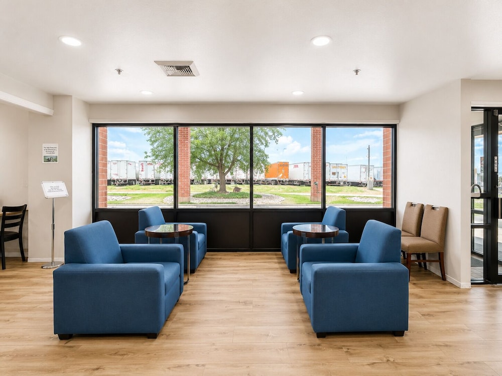 Days Inn by Wyndham Lake Point 20/40