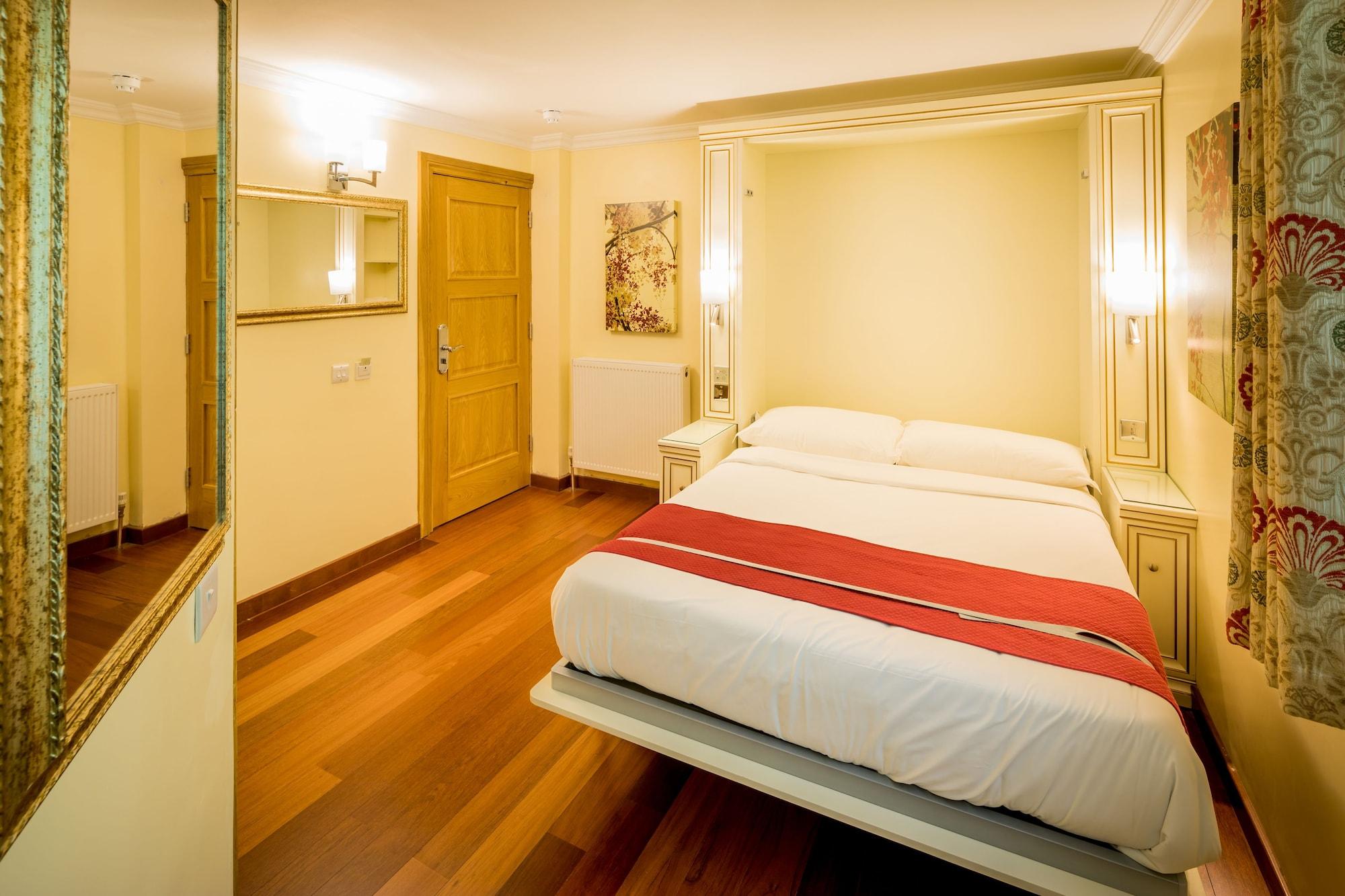 Linton Hotel 16/53