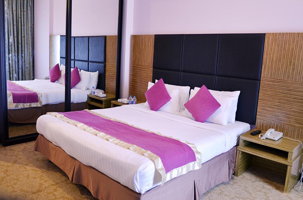 JUNIOR SUITE