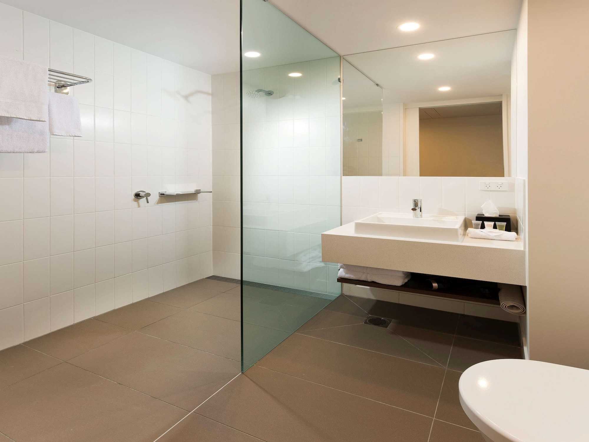 غرفة قياسية بسرير مزدوج وسرير فردي، ibis Brisbane Airport Hotel 3/4
