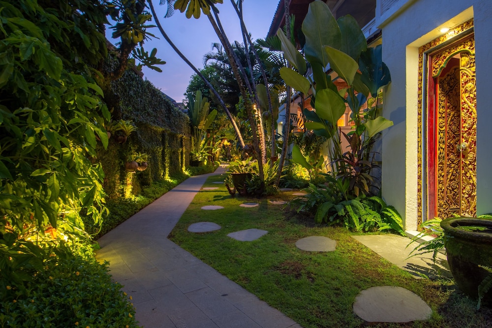Sanur House 61/68