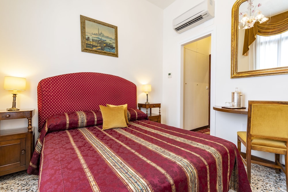 ECONOMY, DOUBLE BED