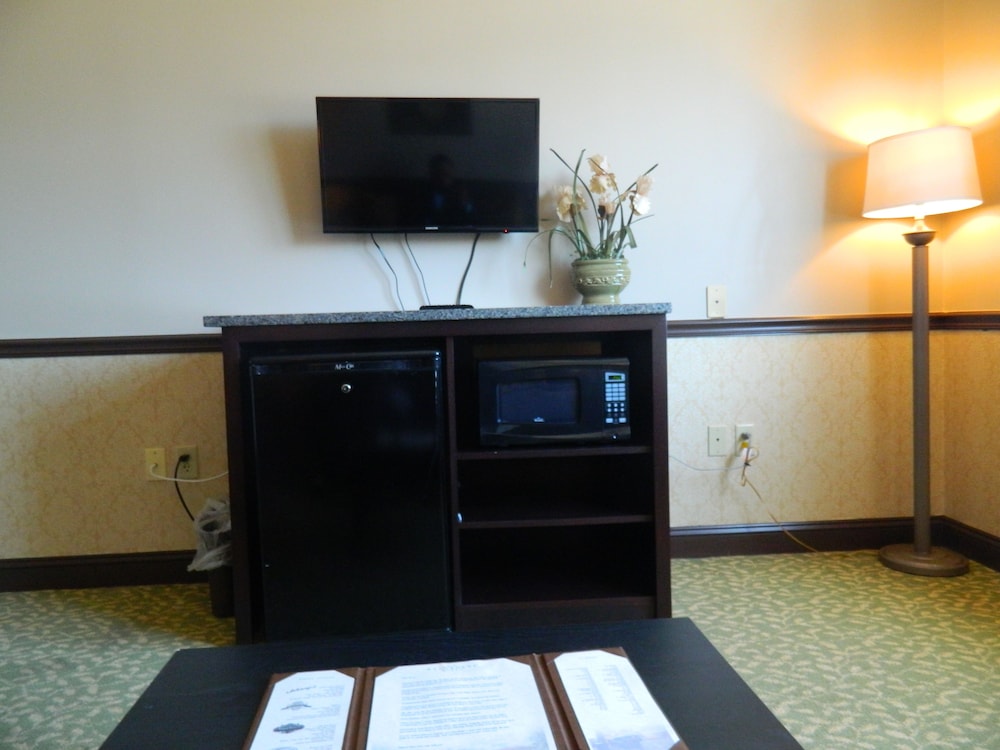 Belvedere Inn 35/42