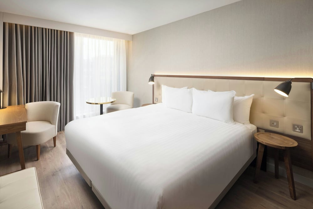 AC Hotel by Marriott Glasgow 14/50