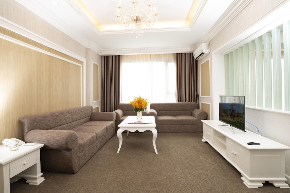 Rex Hotel 42/66