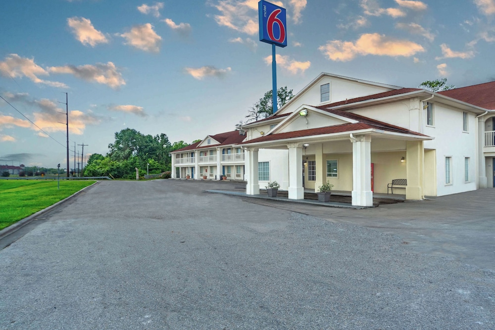 Motel6 Livingston, TX 39/53