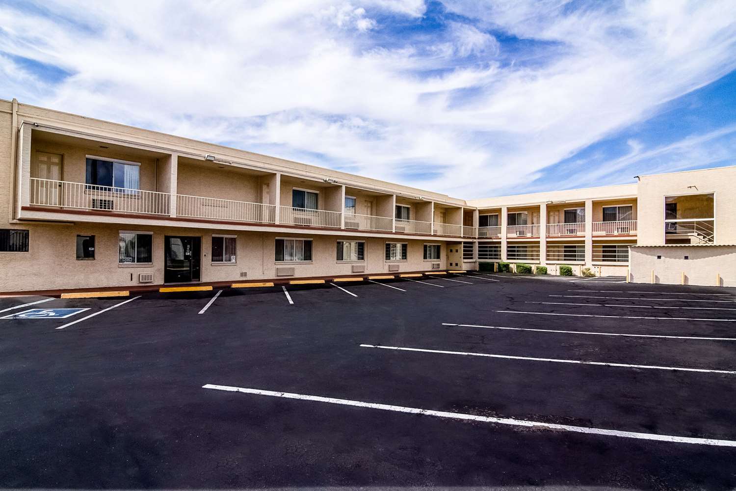 RODEWAY INN DOWNTOWN PHOENIX(FORMERLY BUDGET LODGE DOWNTOWN PHOENIX) 6/7