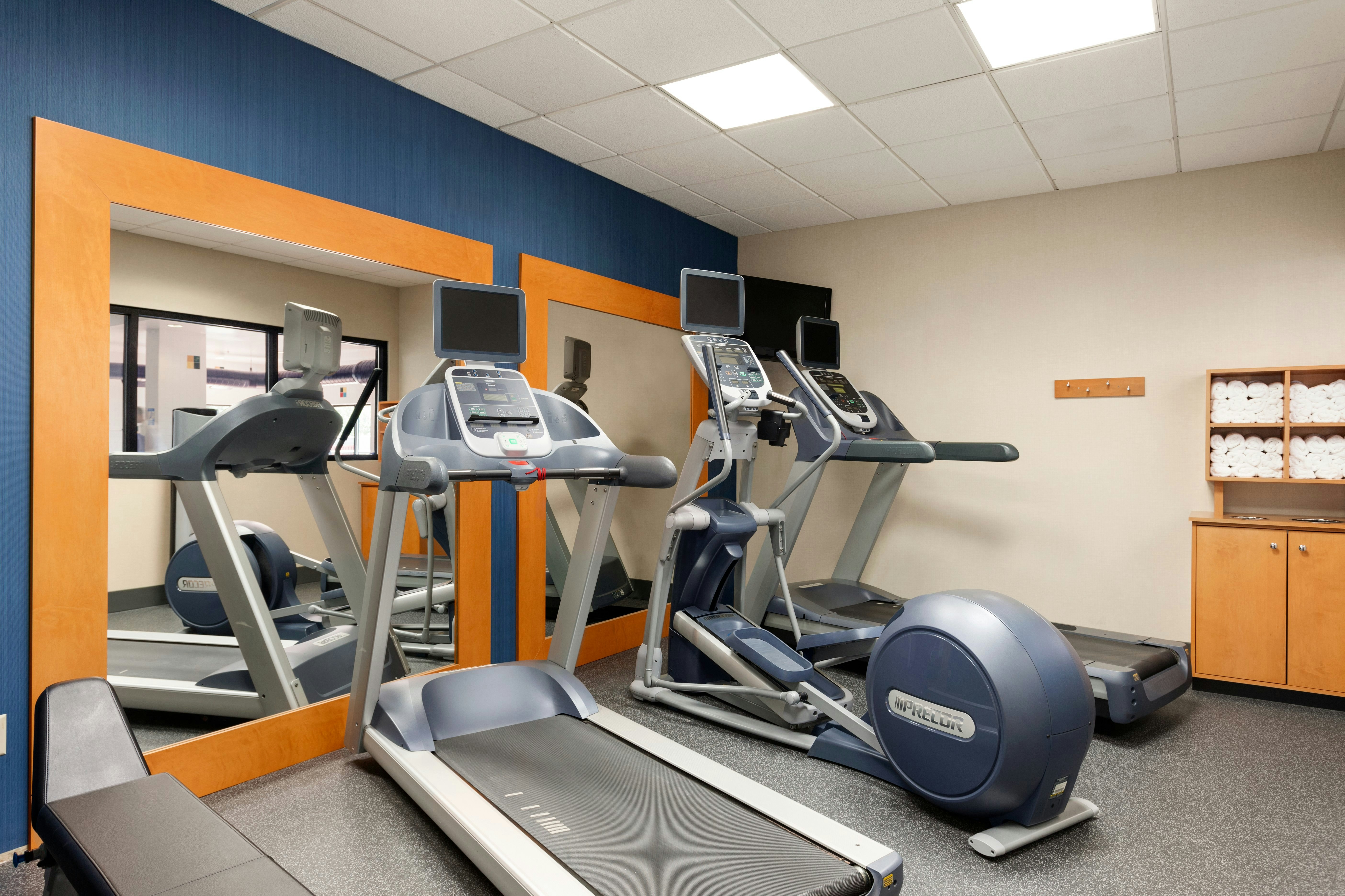 Hampton Inn & Suites Denver-Cherry Creek 6/15