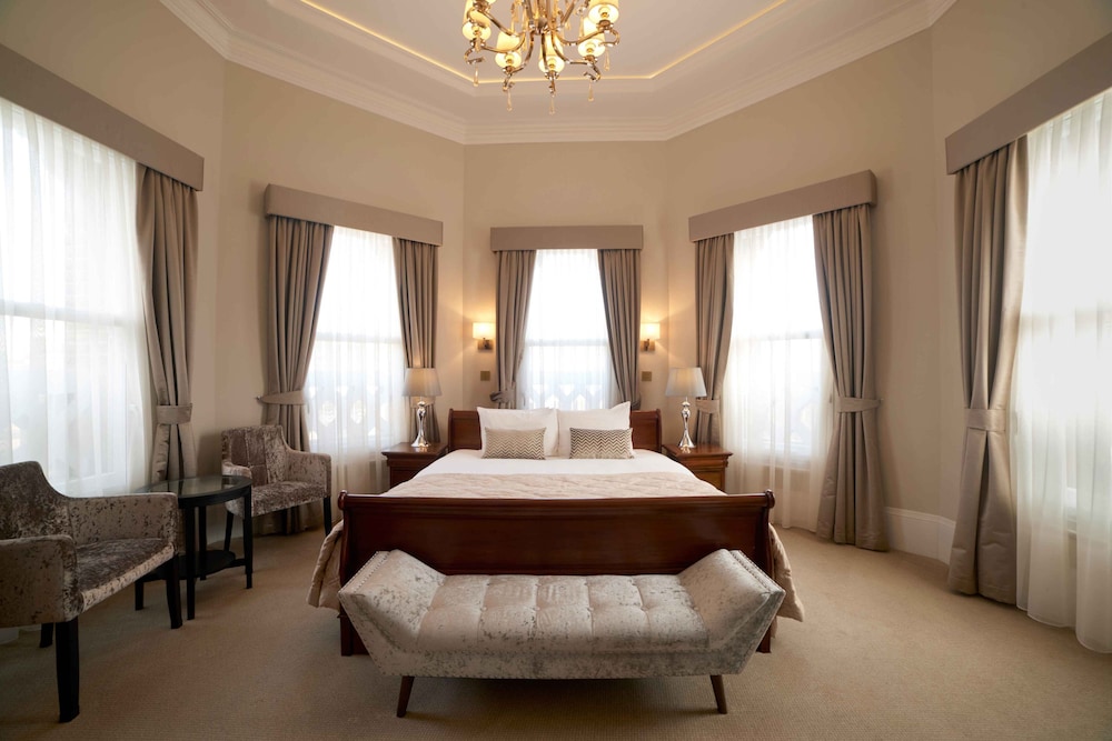 Lansbury, Tower, Standard, Double Bed, Ocean View