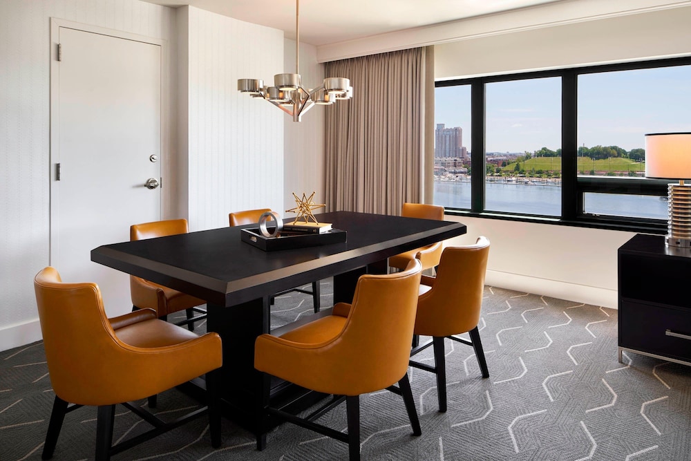 Renaissance Harborplace Hotel 44/51