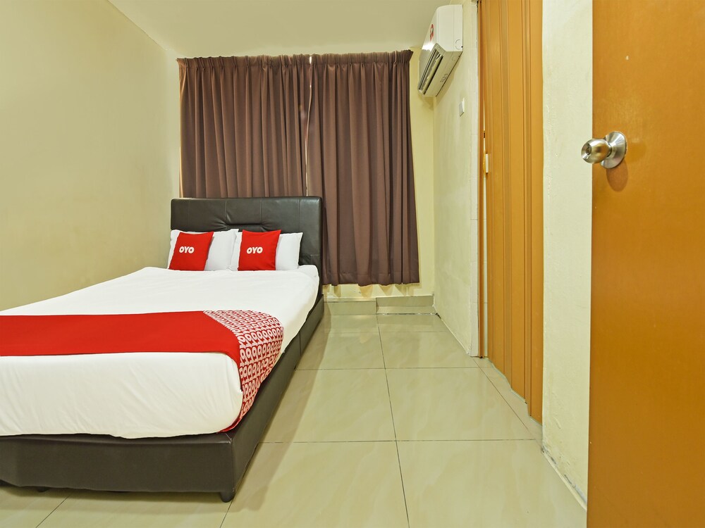 OYO 43933 Ferringhi Stay Iinn 28/57
