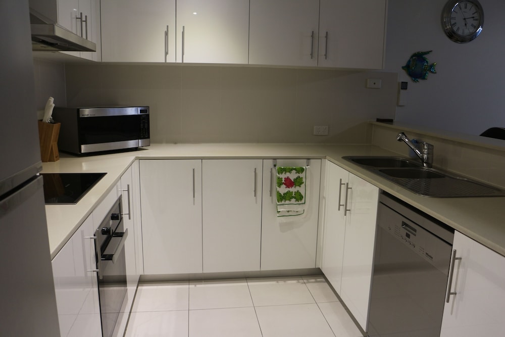 SCARBOROUGH BEACH RESORT 38/72