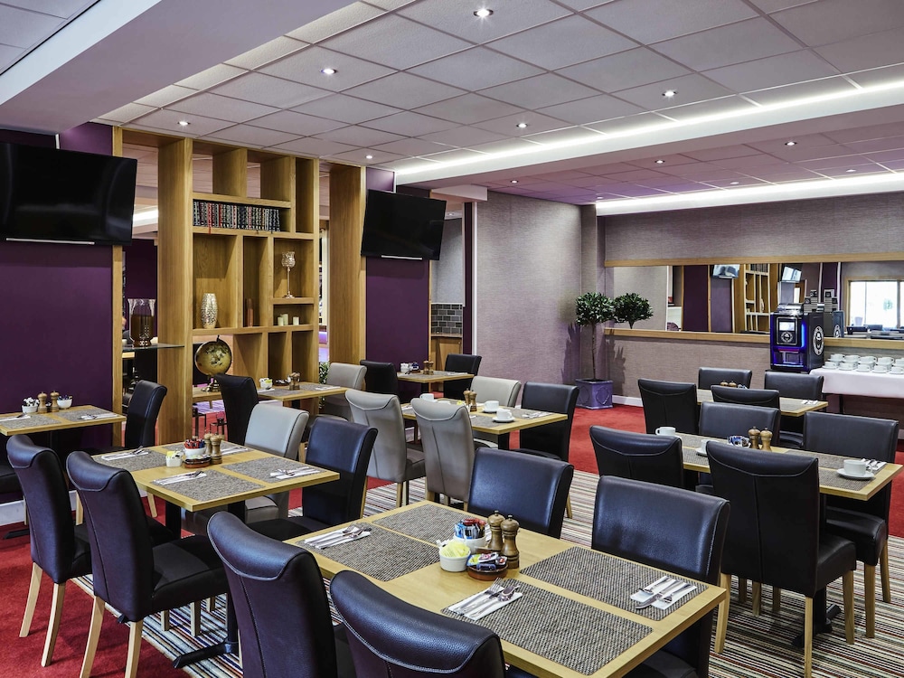 Mercure St Helens 35/50