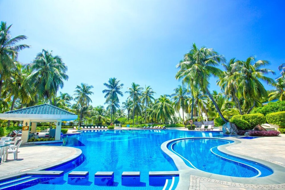 PALM BEACH RESORT AND SPA 46/48