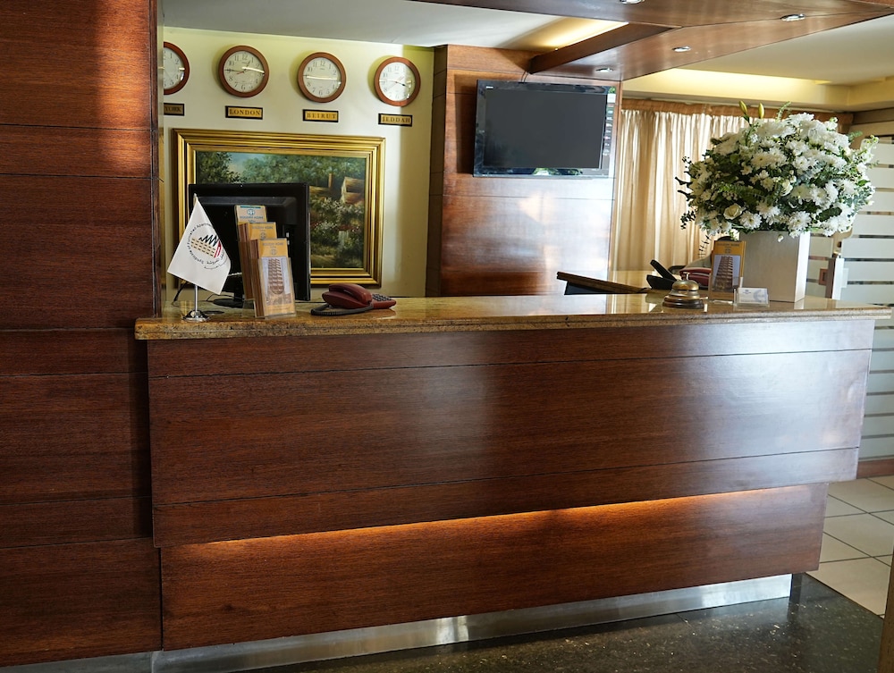 Holiday Home Suites 5/48