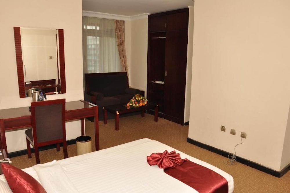 Kaleb Hotel 20/50