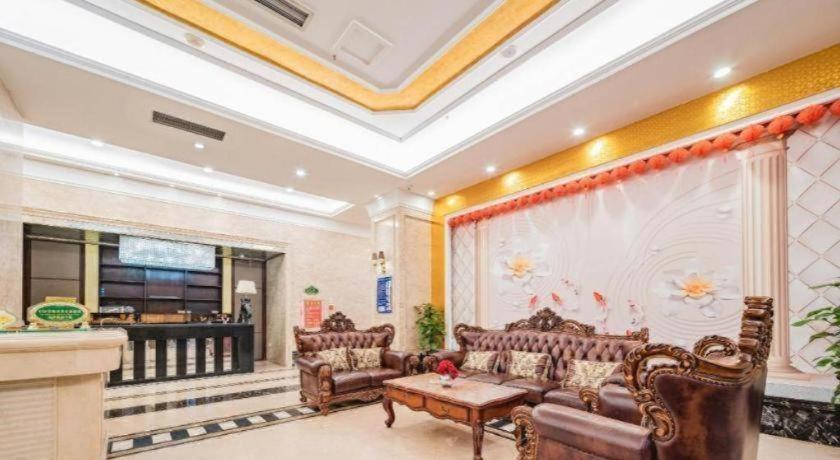 Vienna Hotel (Chengdu Xinfan Furniture City) 38/54