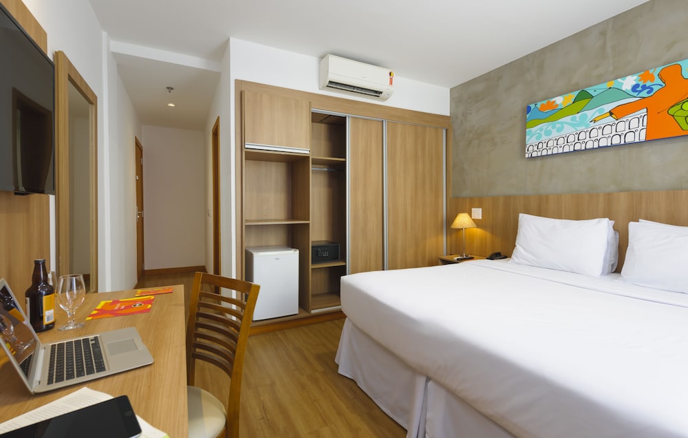 غرفة سوبيريور بسرير مزدوج بشرفة، B&B HOTEL Rio de Janeiro Copacabana 2/6