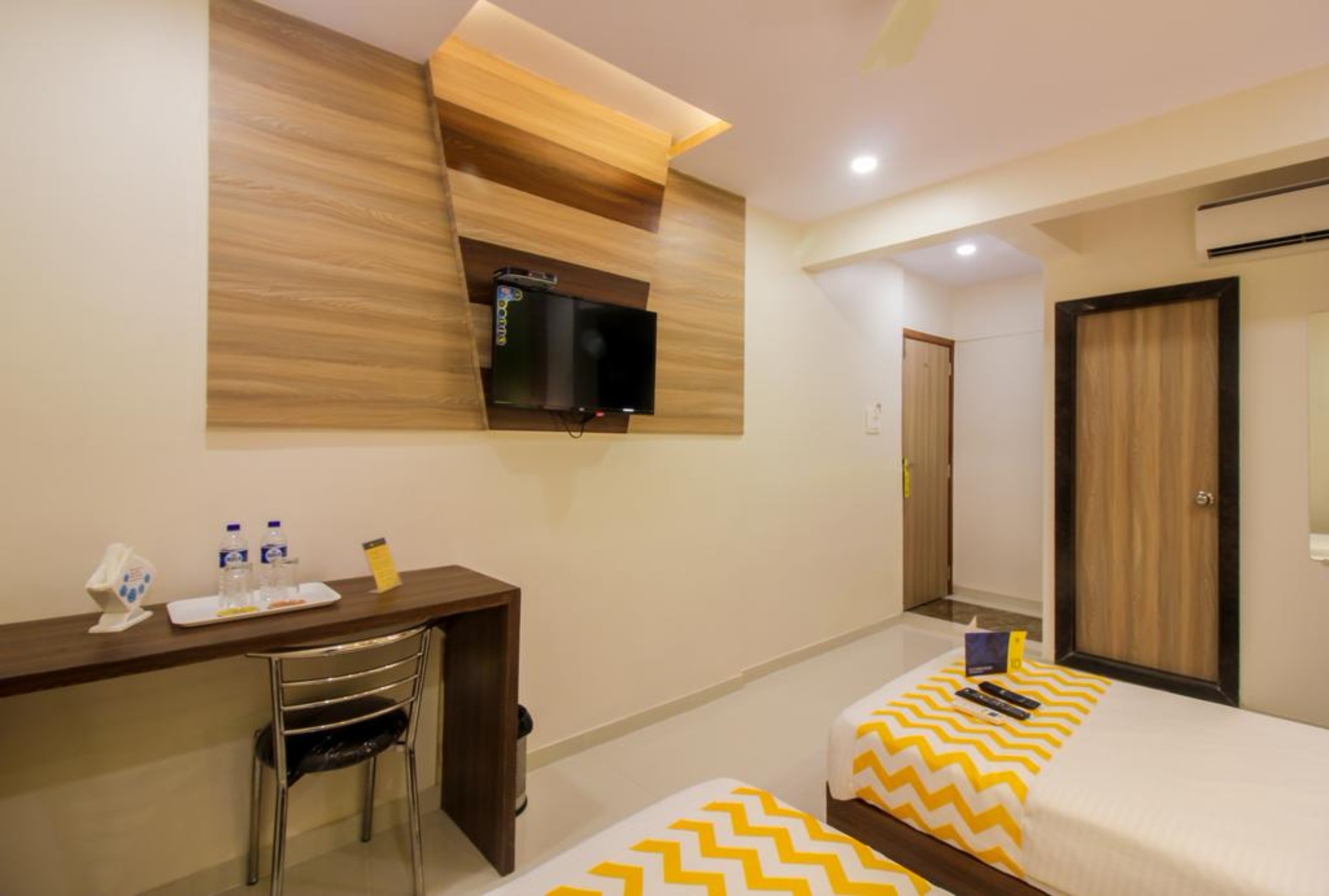 Fabhotel Hill Park Mumbai Airport 14/23