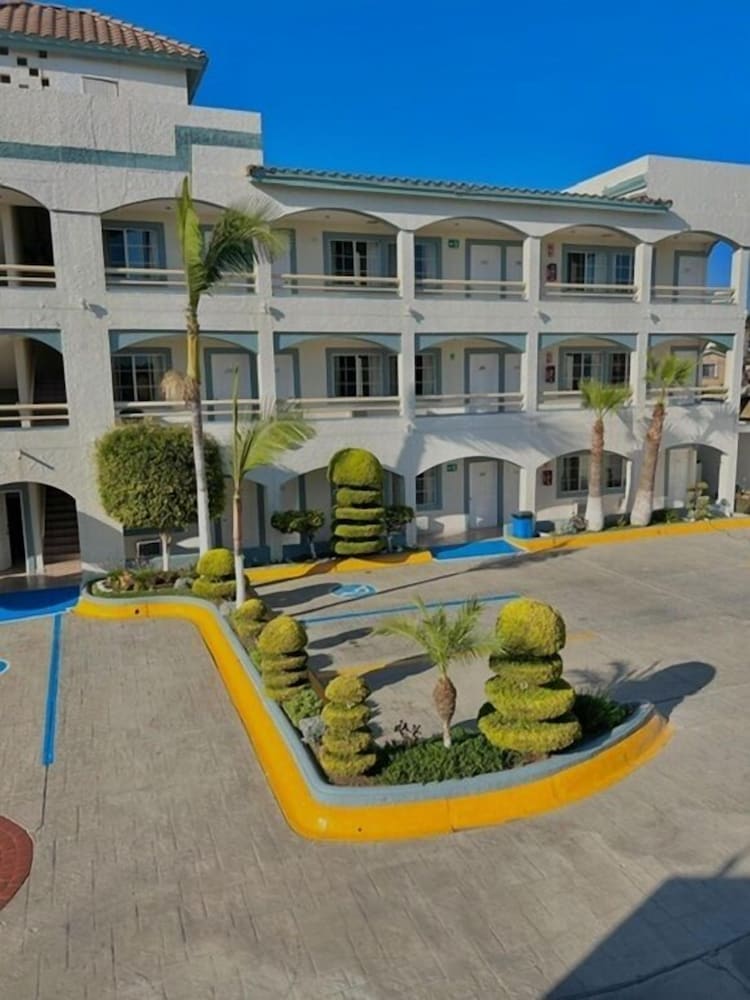 Hotel Pueblito Inn 38/45