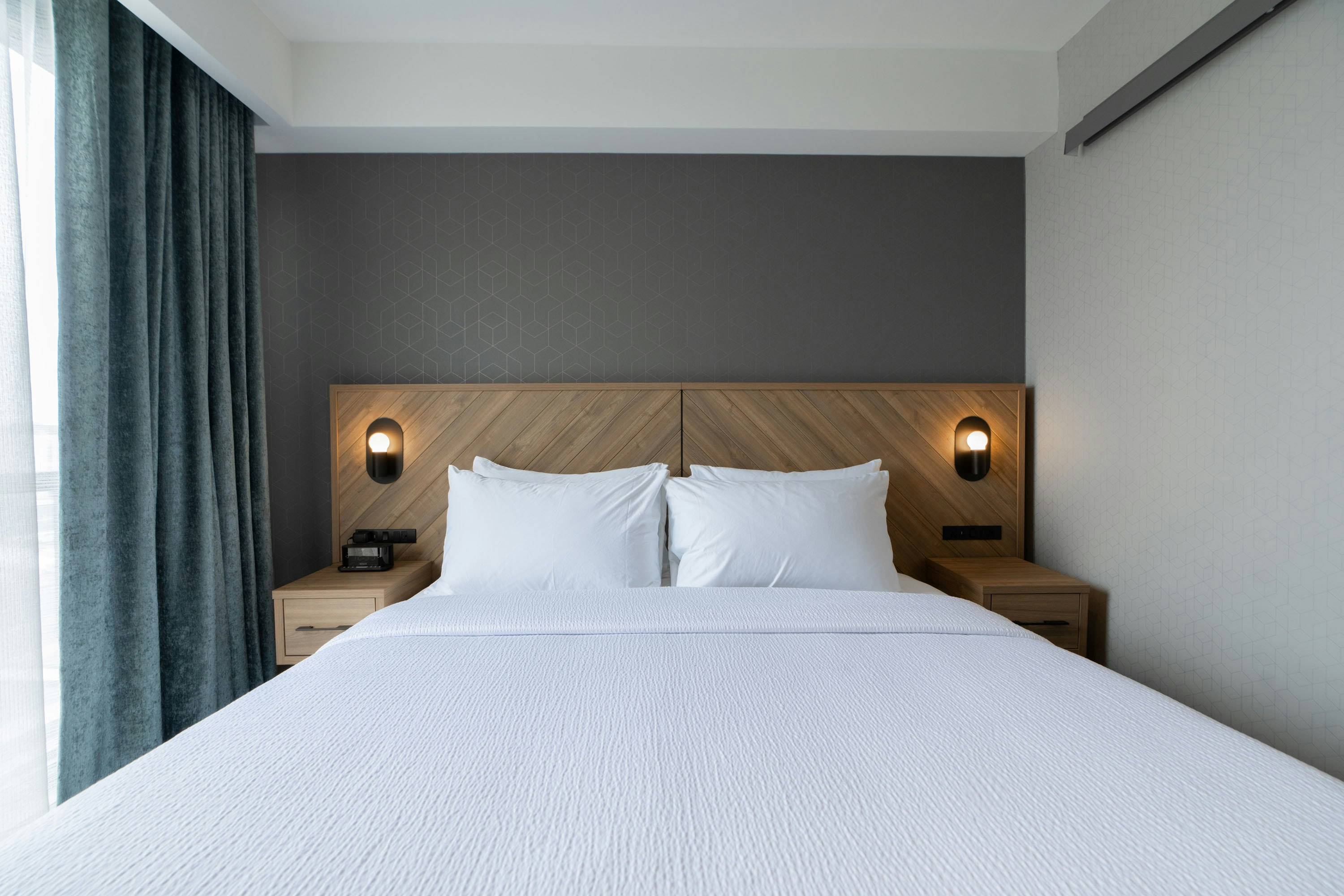 Suite, King Bed, Sofa, Kitchen