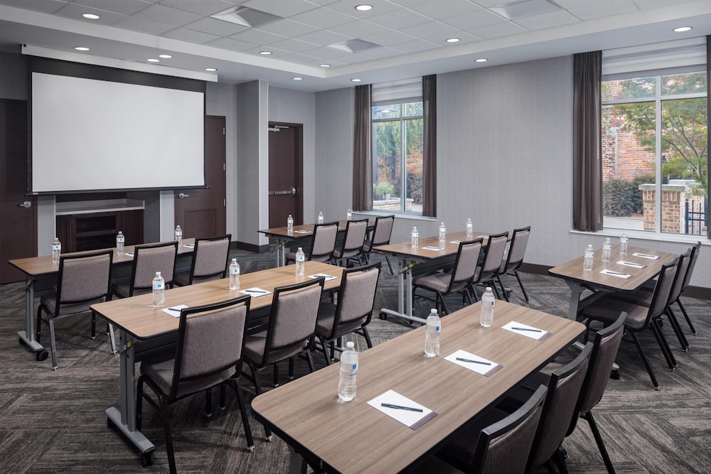Hyatt Place Sumter/Downtown 42/52