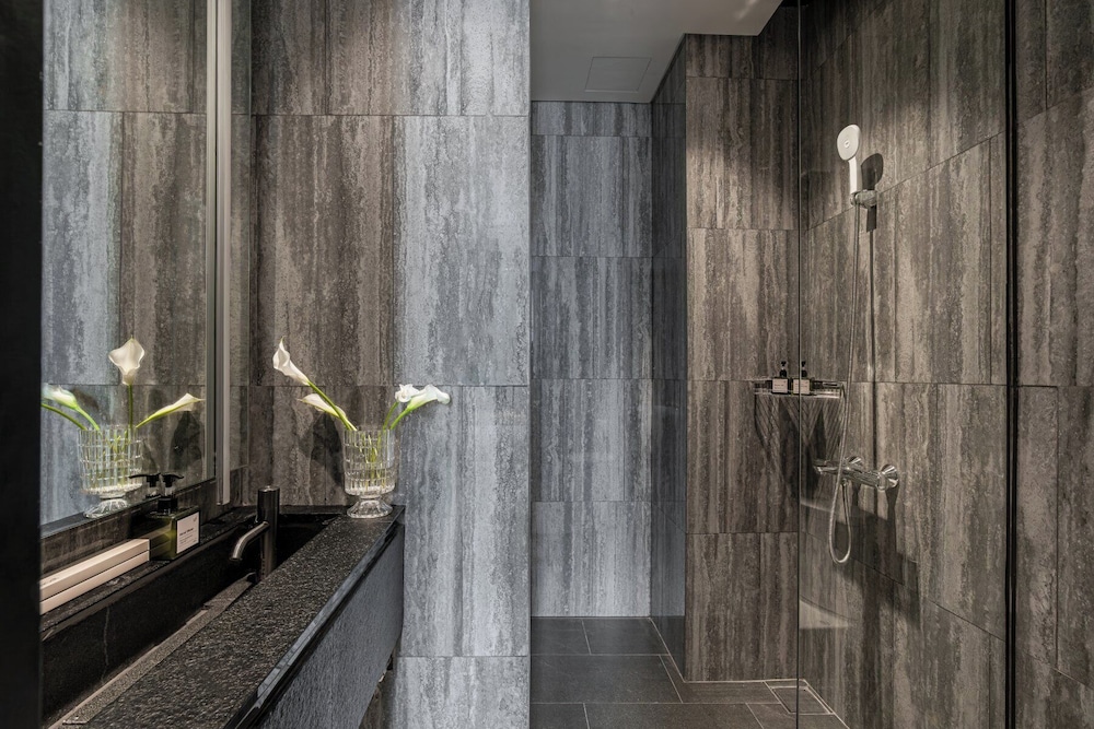 M Village Hotel Nguyen Kiem, a brand of Modern Village Lifestyle 34/36