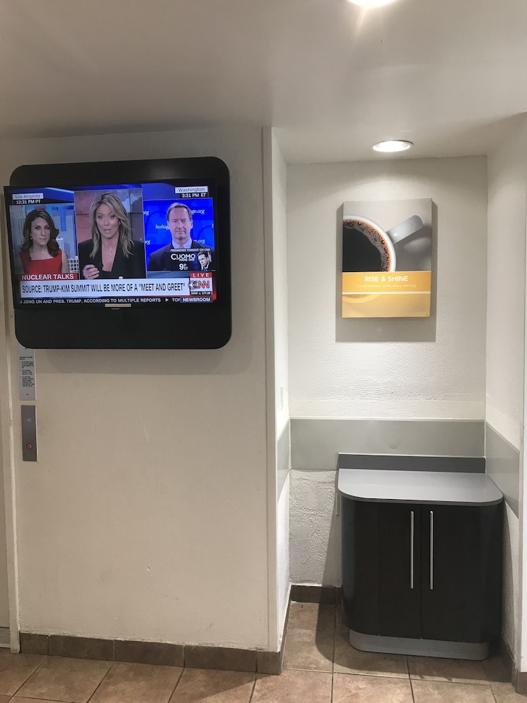 Motel6 Raleigh, NC - North 9/50