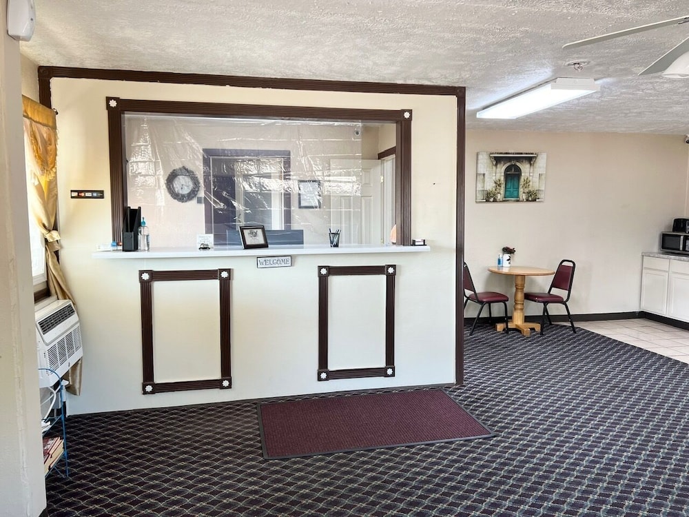 Economy Inn 12/45