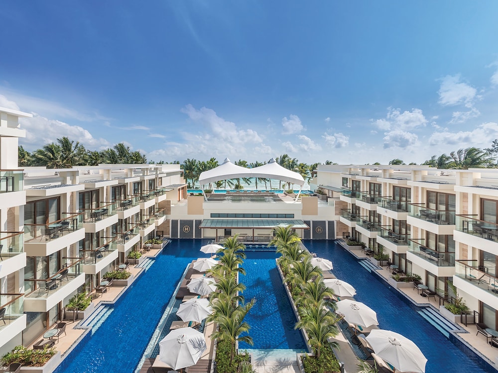 Henann Palm Beach Resort 28/30