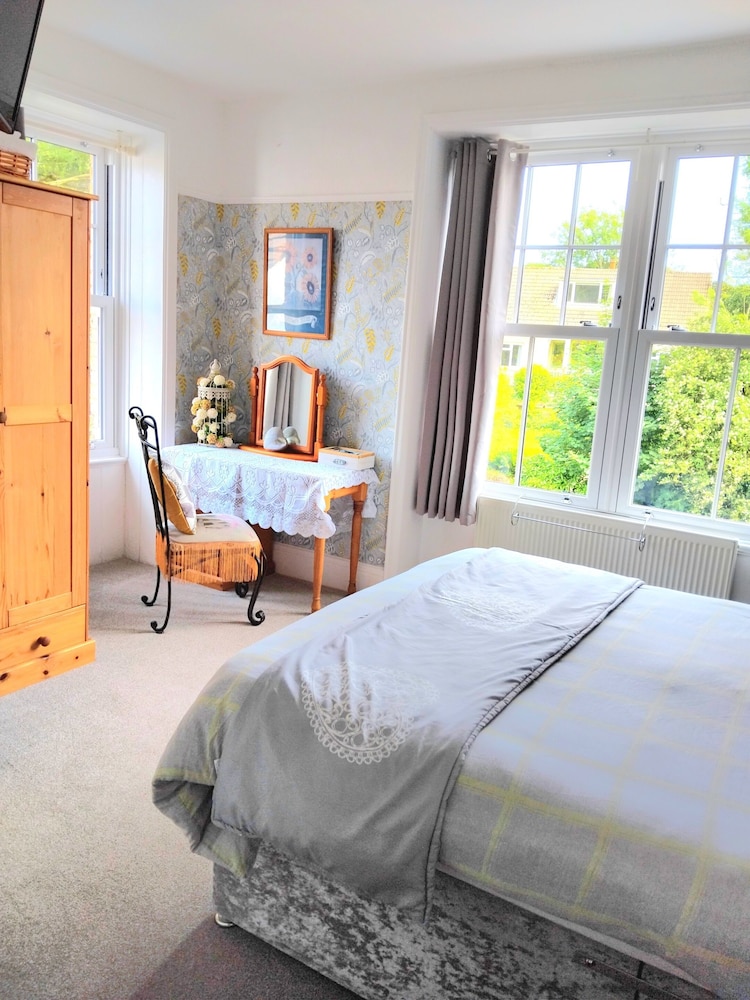 The Countryman Hotel - B&B 12/50