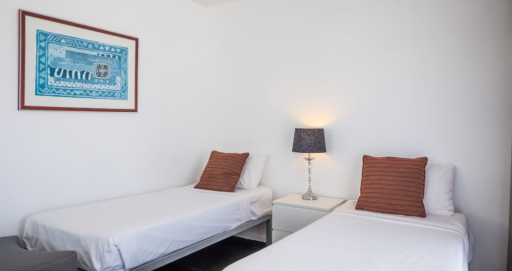 Broadbeach Savannah Hotel And Resort 43/80