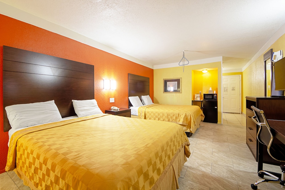 Room, 2 Queen Beds