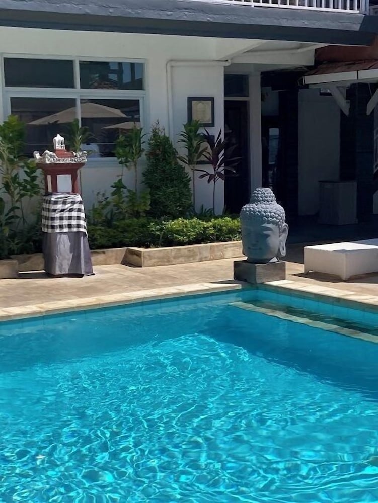 Villa Agung Beach Inn 5/65