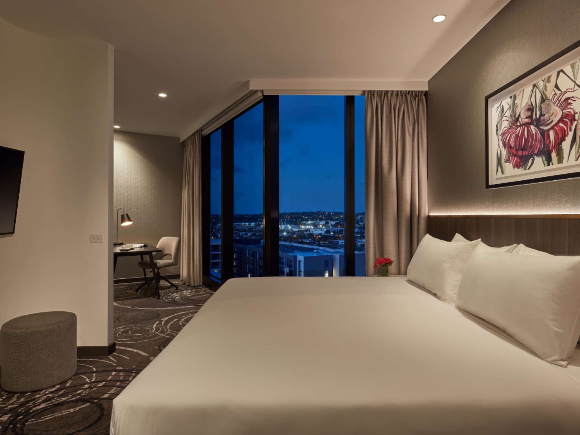 Premier, Suite, King Bed, PARKROYAL Monash Melbourne 2/4