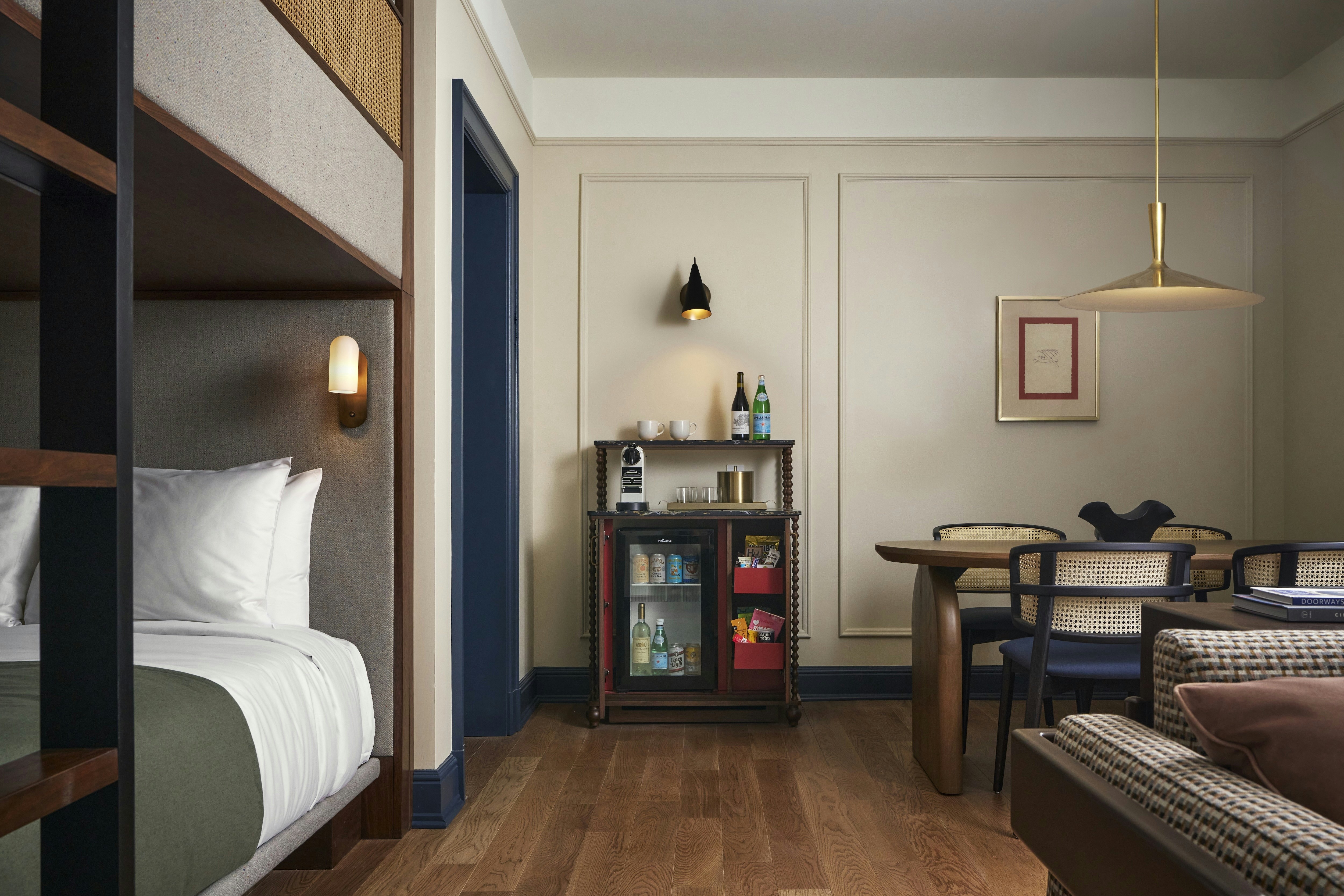 Cincinnati's Fidelity Hotel 18/50