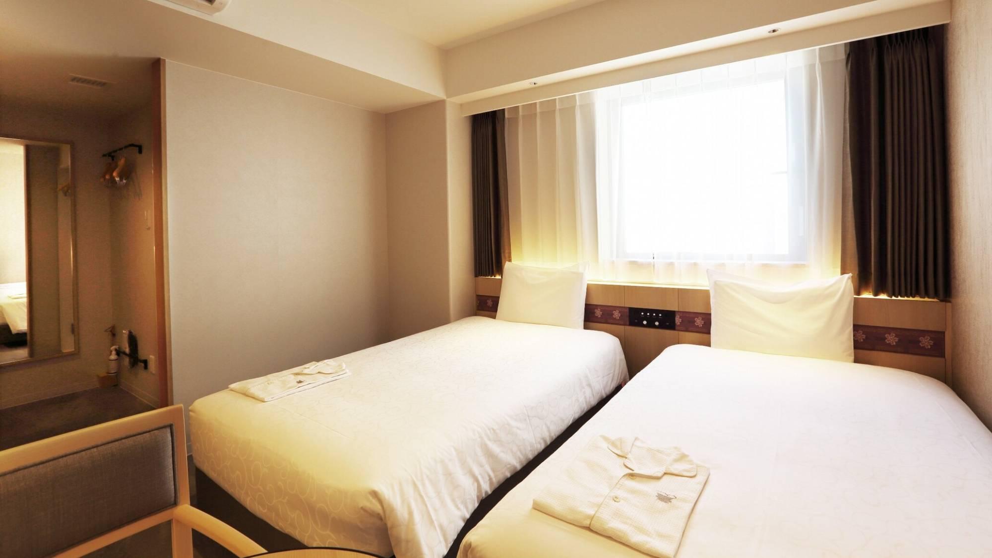 Standard, Twin Beds, Unit Bath