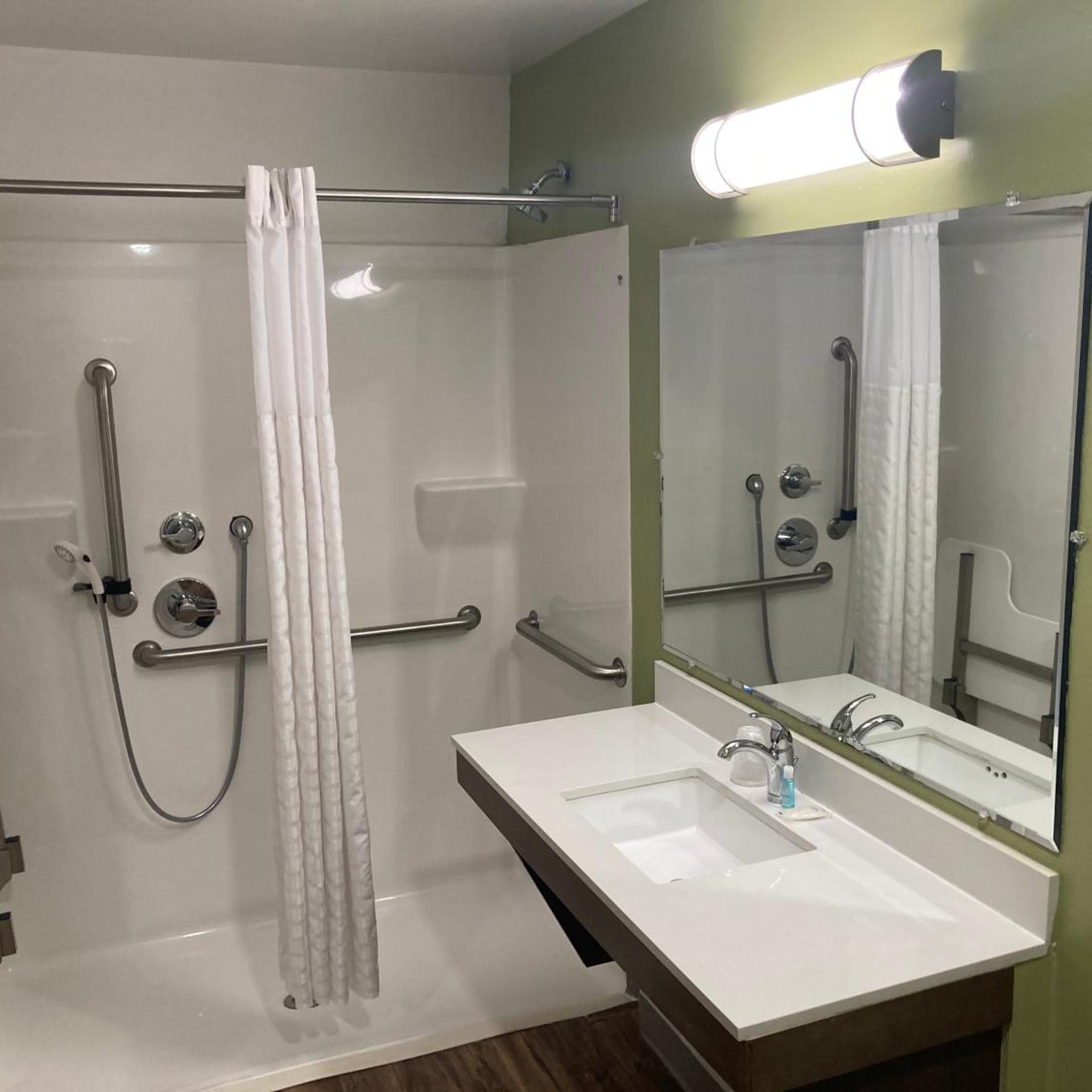 WoodSpring Suites Cherry Hill 18/24