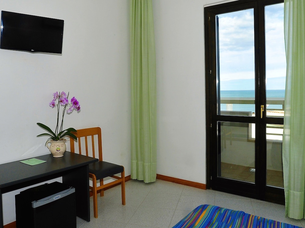 Hotel Borgo Marina 15/50