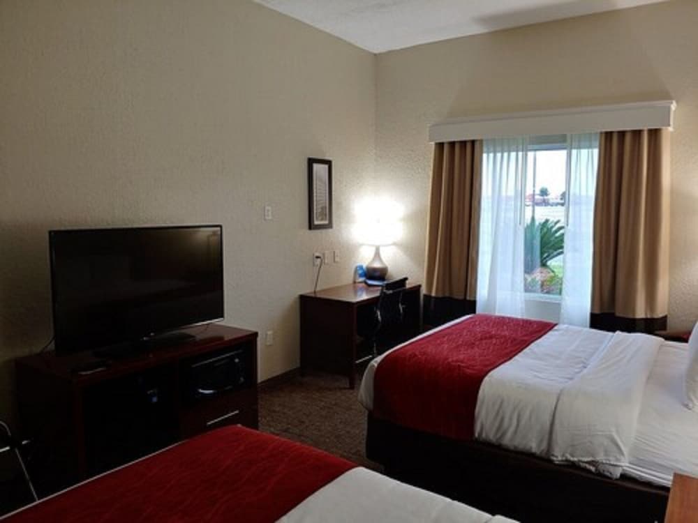 Comfort Inn & Suites Marianna I-10 18/38