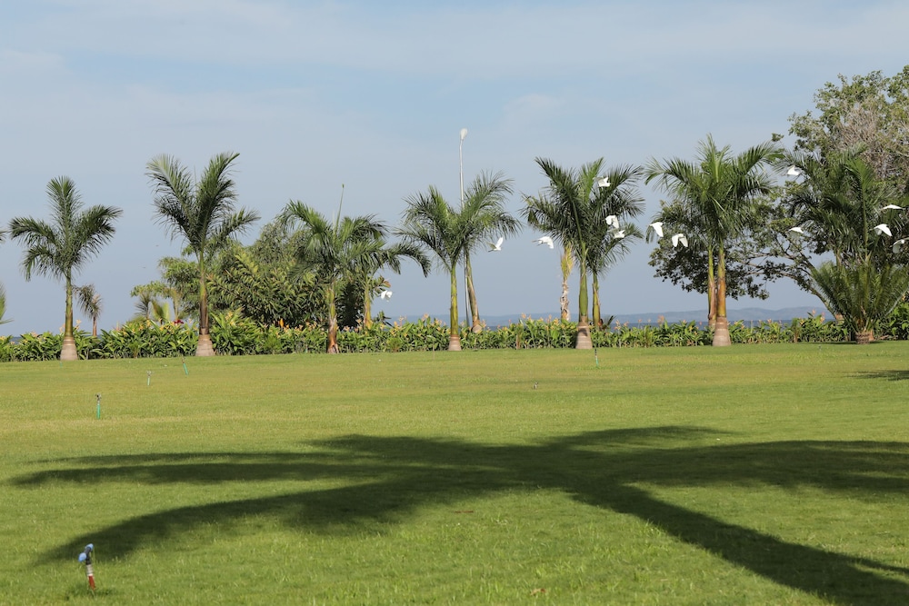 Malaika Beach Resort 31/50