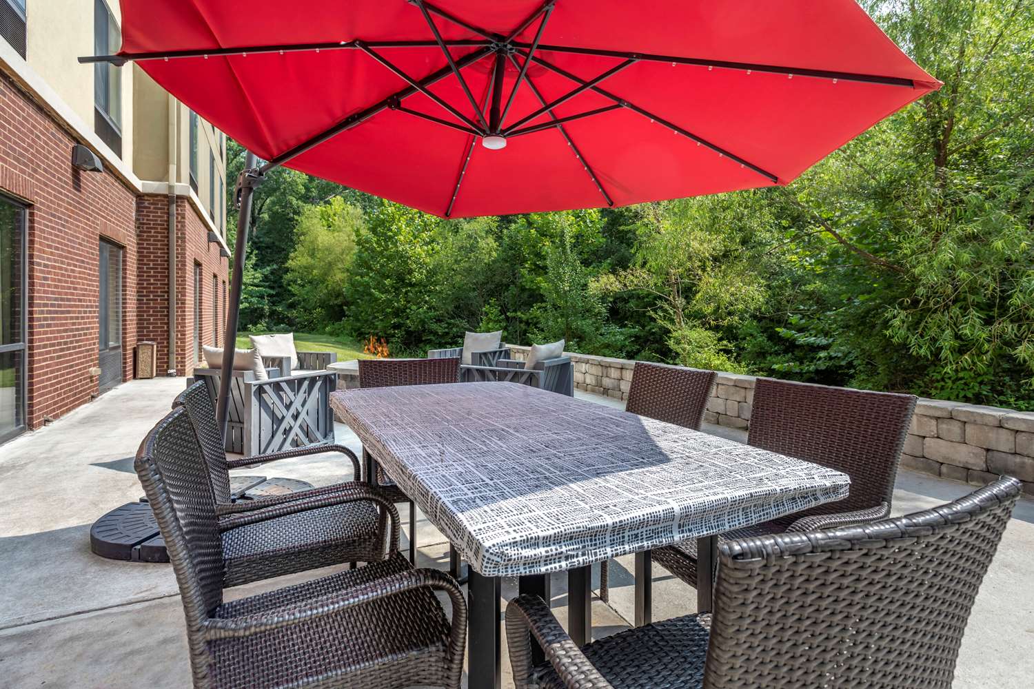 Comfort Suites Manchester 34/41