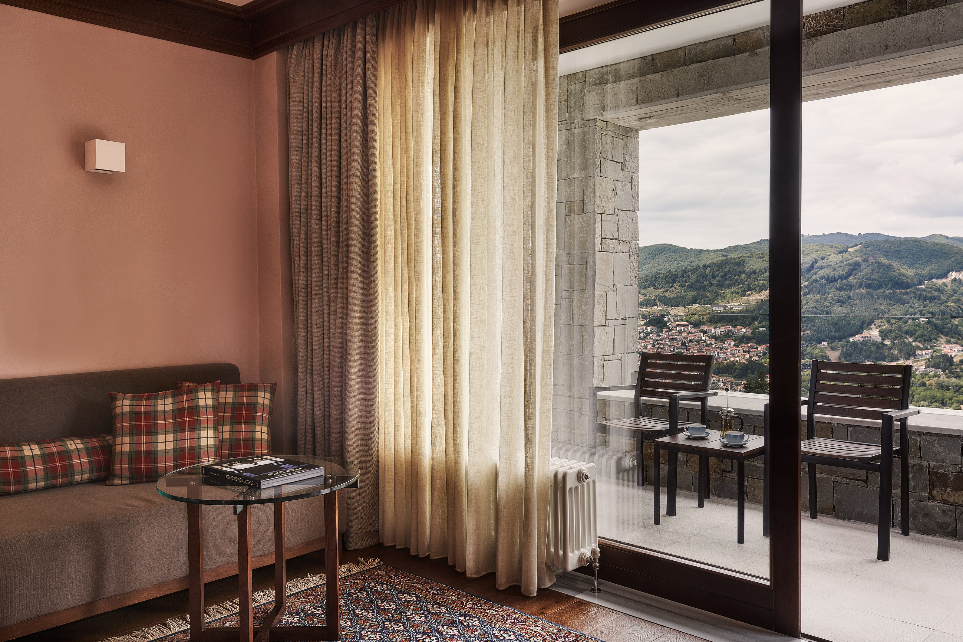 Grand Forest Metsovo 66/73