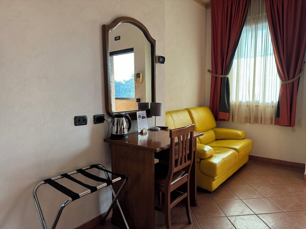 Euro House Inn Airport Hotel Residence 52/72