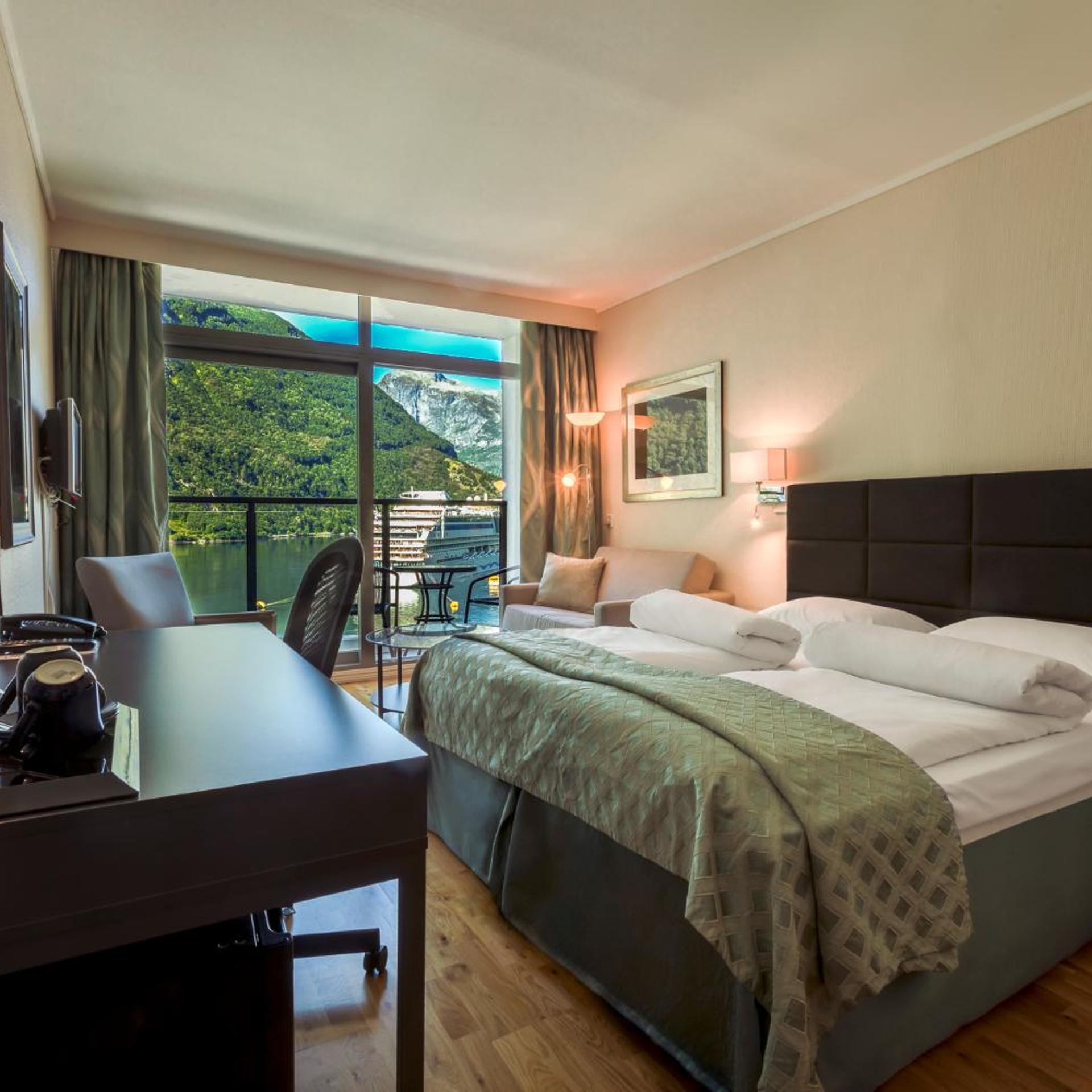 Superior, Twin Beds, Fjord View، Havila Hotel Geiranger 4/10