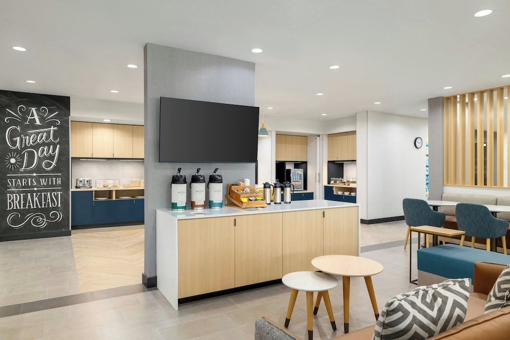 TownePlace Suites by Marriott Humble Intercontinental Airport 2/8