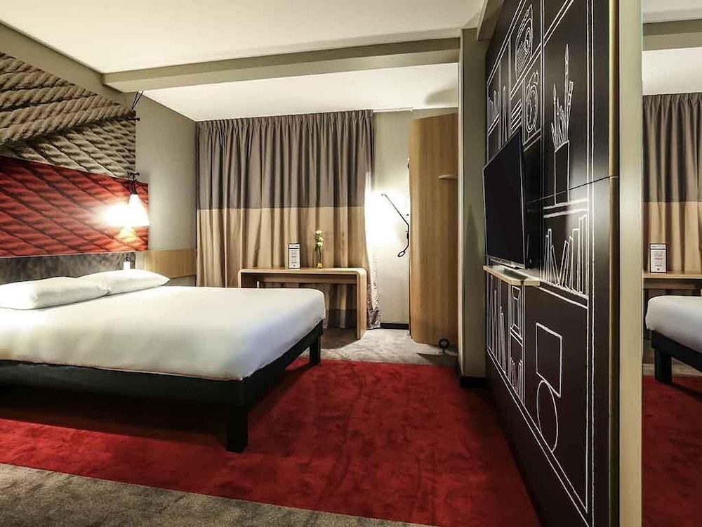Ibis Niort Est Mendes France 11/47
