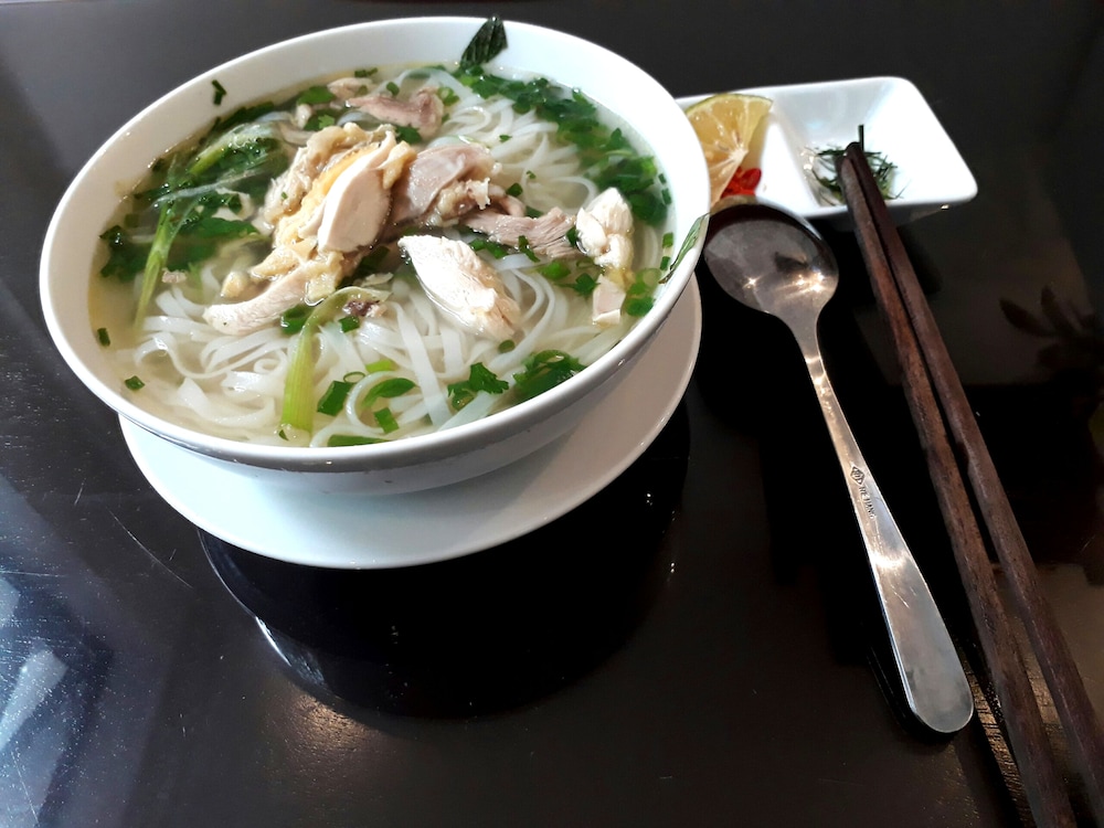 Dinh Elegant Hanoi Hotel 56/64